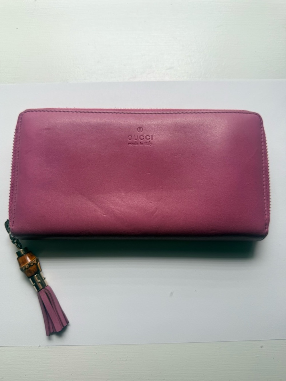GUCCI ⭐️Pink Leather Bamboo Tassel Zip Around wallet